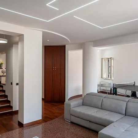 Luxury Domus Lejlighed